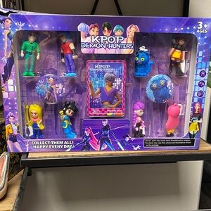 KPOP Demon Hunters Action Figure Set - NIB